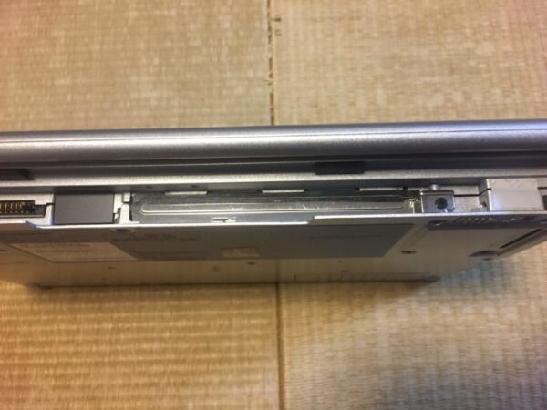 レッツノート（Lets Note）CF-NX3のバックライトが故障したので別筐体にHDDを入れ替えた話